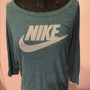 Nike top